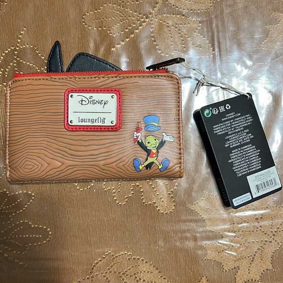 Disney Loungefly Pinocchio Wallet - Picture 2 of 6